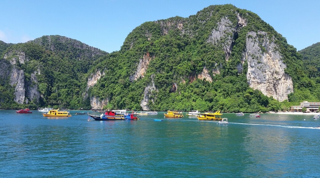 Arriving to Ko Phi Phi. What a beautiful island! Off to Phuket tomorrow. Haha!