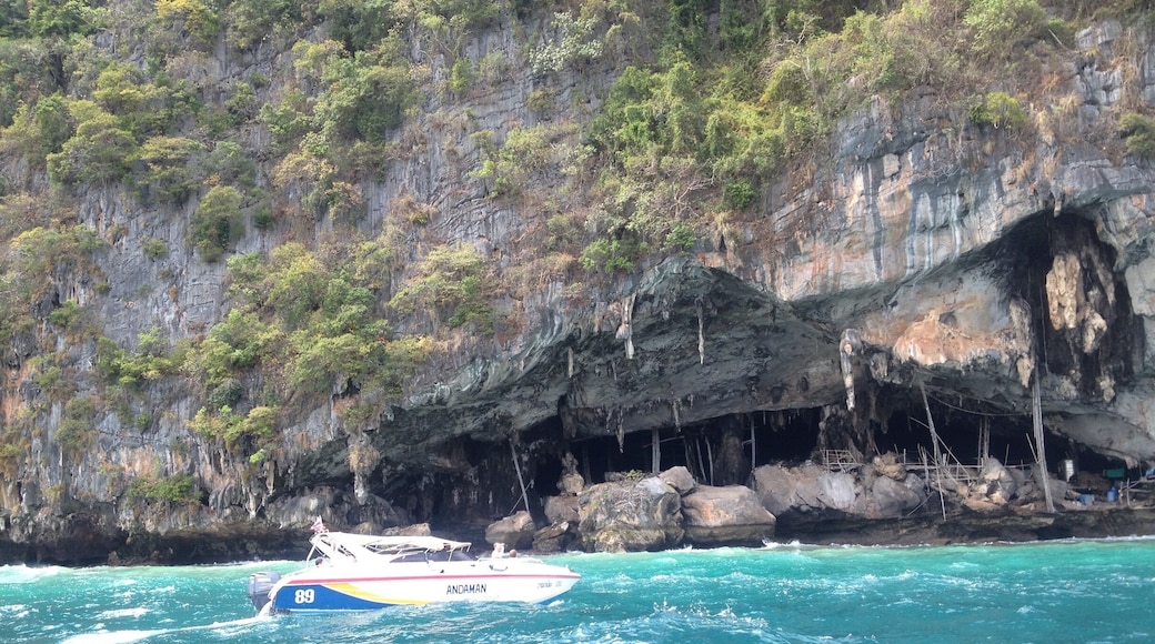 Island hopping off the coast of Kho Samui, Thailand