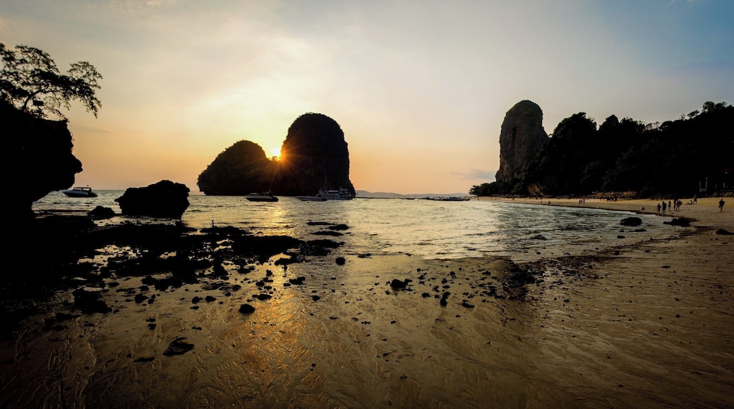 Ao Phra Nang Beach can only be accessed by boat. But the sunsets are worth it. #LifeAtExpedia #beaches