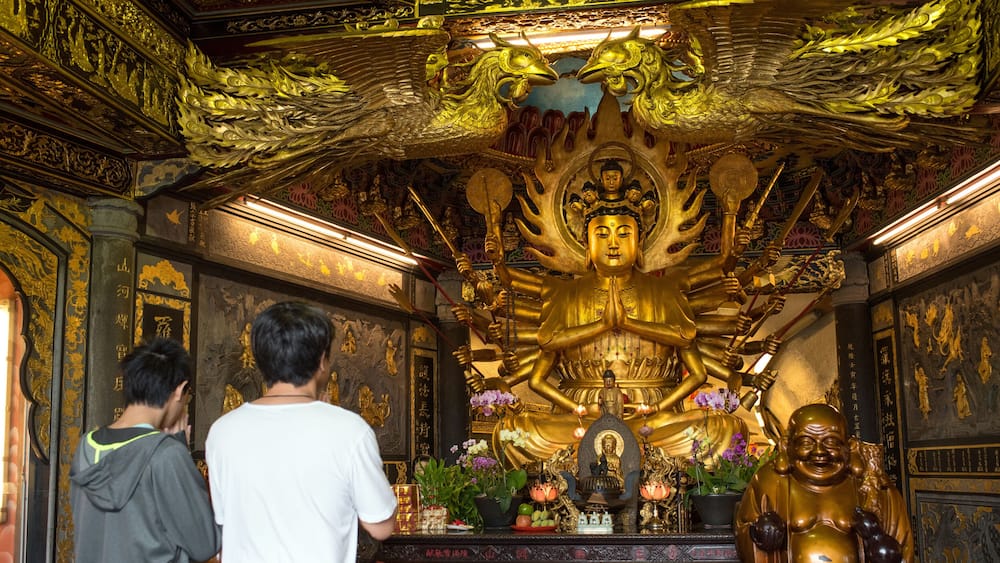 Thousand-armed Goddess of Mercy at Guandu Temple in Taipei, Taiwan 關渡宮の千手観音像
