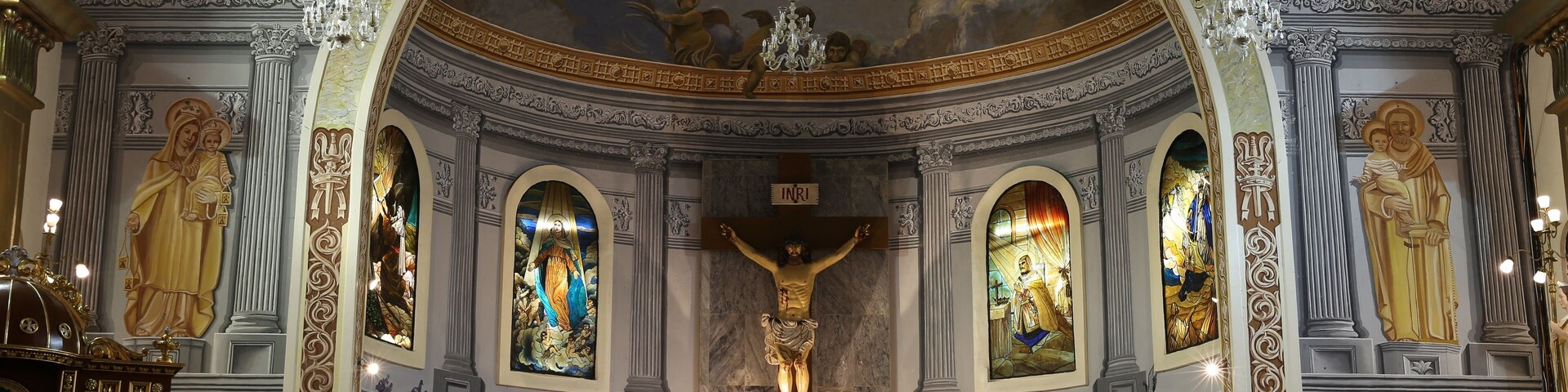 Hochaltar in der St. Ferdinand Kathedrale, Lucena City, Provinz Quezon, Philippinen