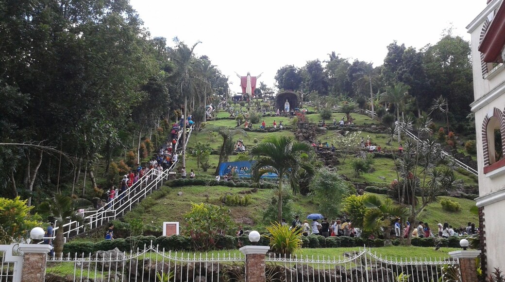 Get closer to God. Go on a pilgrimage at Kamay Ni Hesus located at Lucaban, Quezon.