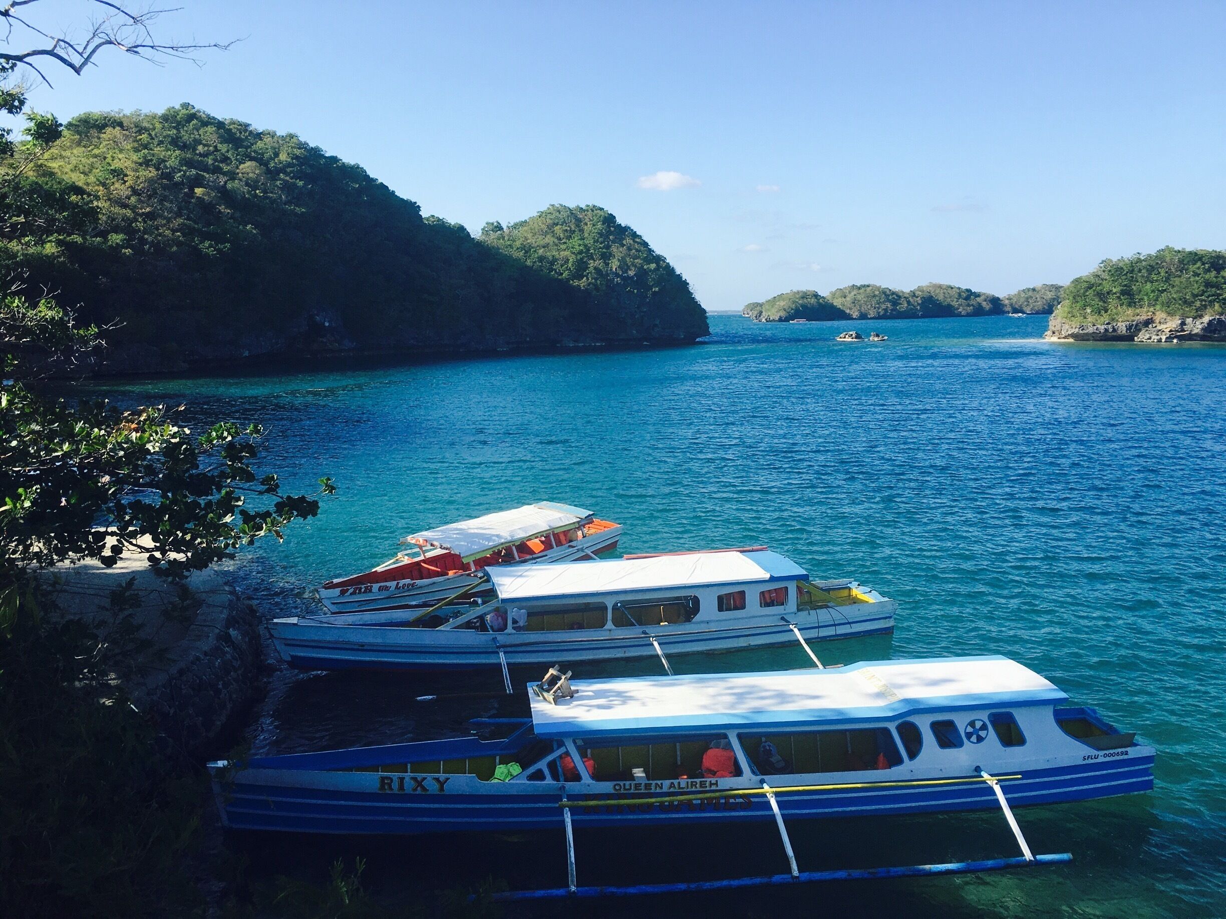 The Hundred Islands National Park in the Philippines, a protected area located in the city of Alaminos, in the province of Pangasinan. A total of 124 Islands during low  tide and 123 on high tide... 
#blue
