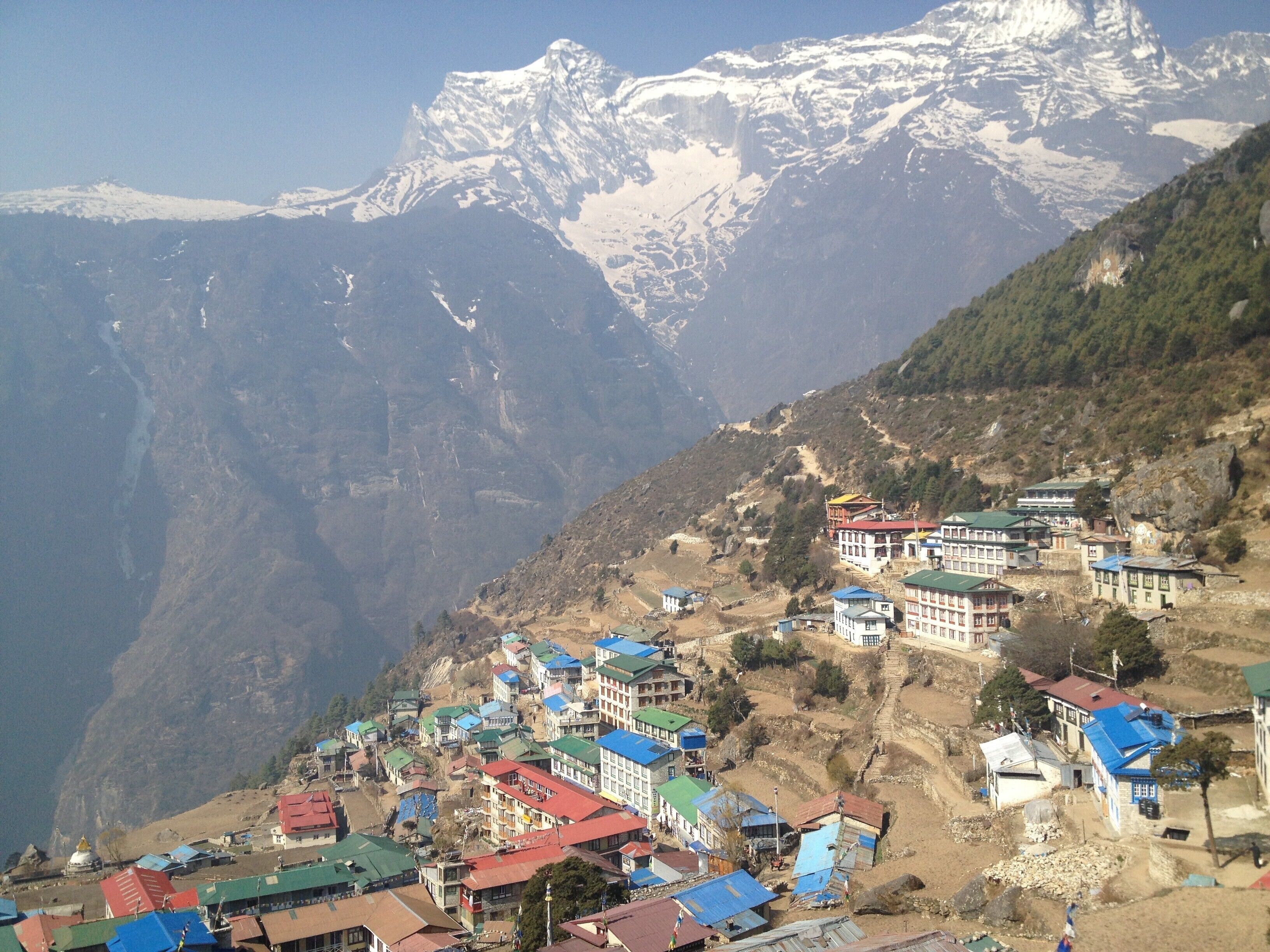 Beautiful village run route to Everest
