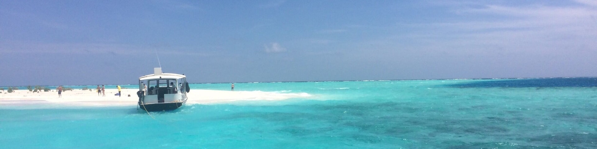 Day tour with lunch on a White Island !