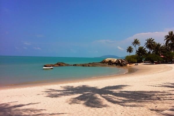 A friendly beach to swim in all day.