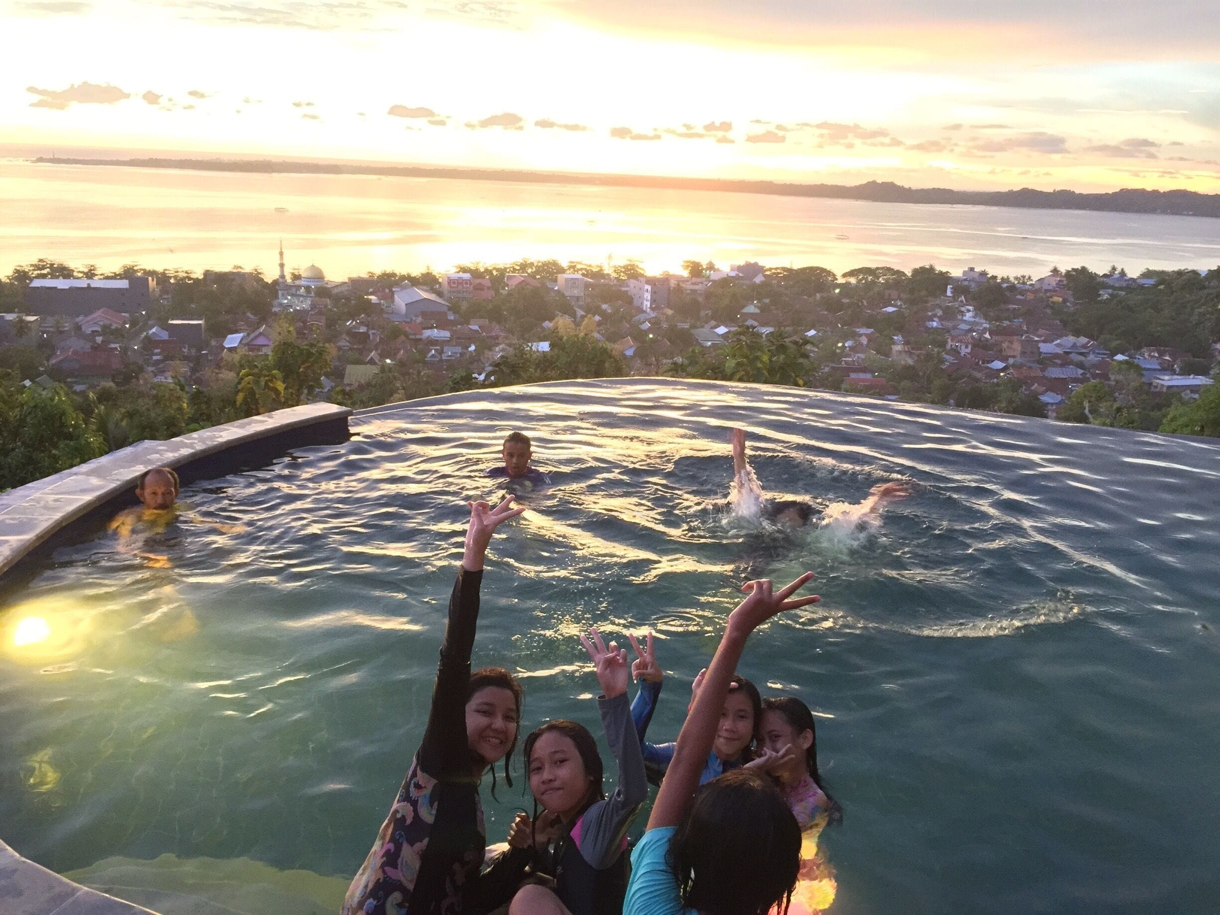 Parepare city views from Bukit Kenari hotel
#VISIT #south #sulawesi #parepare