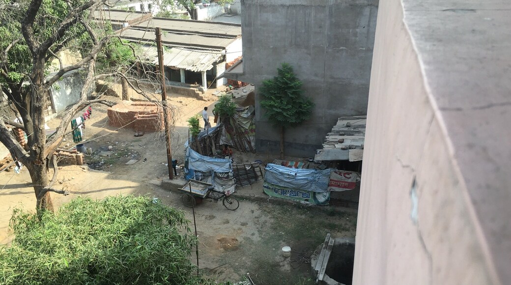 Many, many people in India live like this.