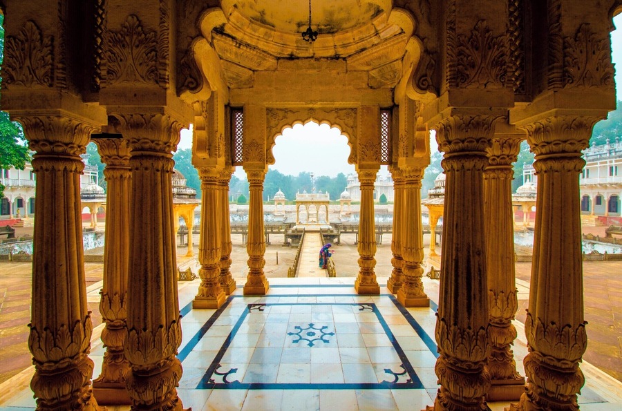 Cenotaphs dedicated to the Queen Maharani Sakhya Raje Scindia at Shivpuri in the state of Madhya Pradesh, India. These cenotaphs are surrounded by Mughal gardens and have a streak of fountains between them. Very beautiful Man made miracles, lost in time...
#LifeAtExpedia