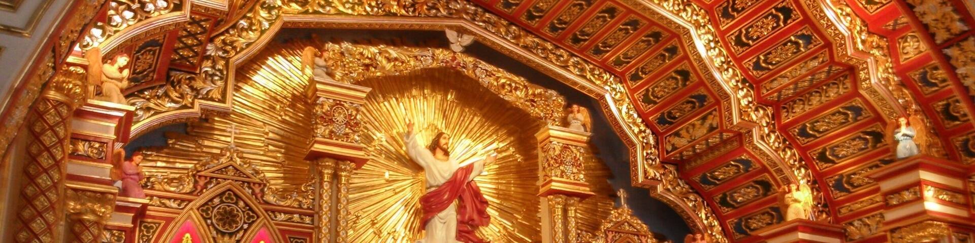 St. George Church , Edappally . This
Church is newly constructed near to the very old St. George Church . The architectural beauty of it is very amazing . Lot of Pilgrims visit this Church every day .