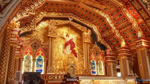 St. George Church , Edappally . This
Church is newly constructed near to the very old St. George Church . The architectural beauty of it is very amazing . Lot of Pilgrims visit this Church every day .