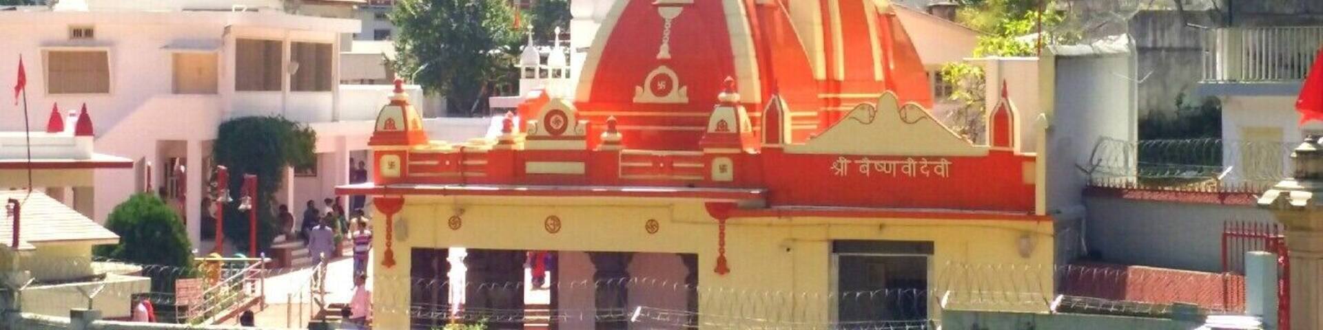 Kainchi Dham Temple Nainital....
#kainchidham #kainchitemple #nainital, #uttarakhand #temple #spiritualplace #hillstation #HanumanTemple #NeemKaroliBaba