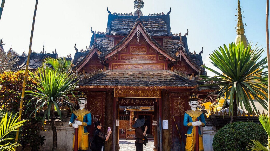 #Xishuangbanna Dai Garden.
#西双版纳傣族园-千年古寨群落.
https://twitter.com/Beautifulgx