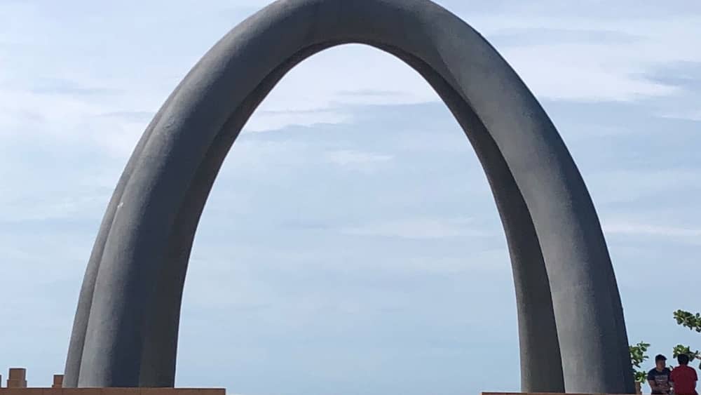 A big sculpture that overlooks the beach in Seria.