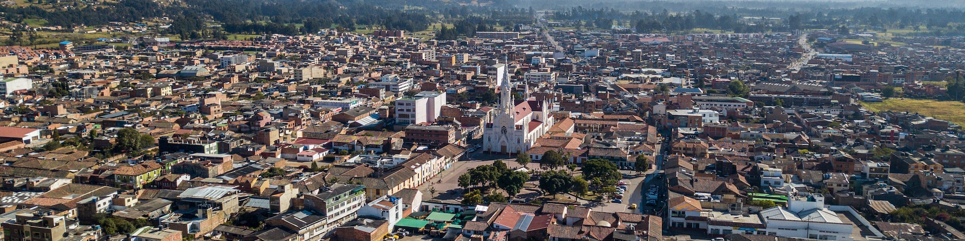 Discovering the Basilica of Santo Cristo de Ubaté from a drone shot