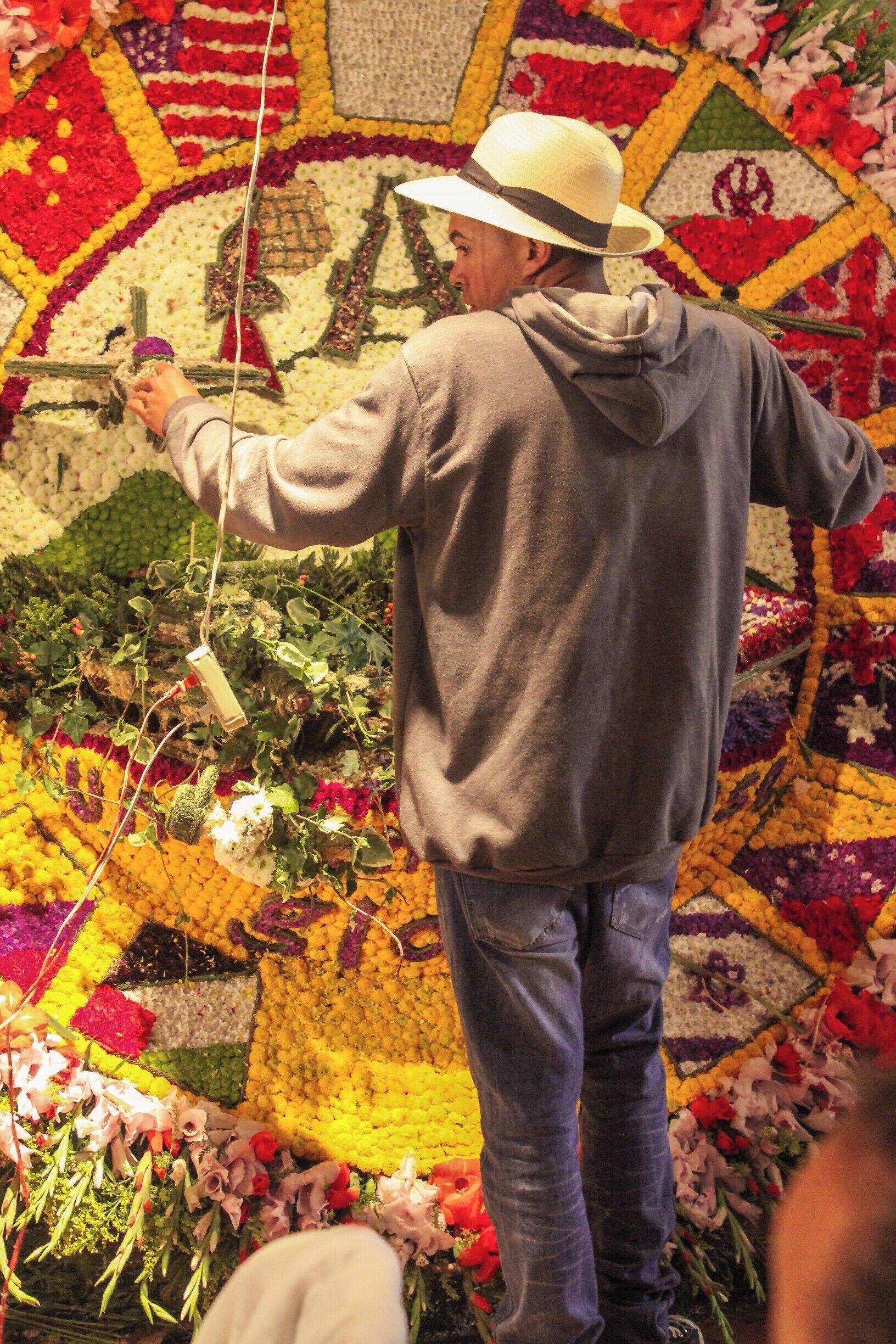 (4) To be honest, the best view of the parade is from home on TV, that is if you want to see the silletas better on the day of… However, you don’t want to miss being there, the atmosphere is incredible. So I got you the best solution. The nights before you can go up to Santa Elena (about 30 mins from Medellin) where you will find all the participants working on them right in their homes! The whole place is set up with tents, music, food carts, and exhibitions. (Read the full description on the other #festival posts)