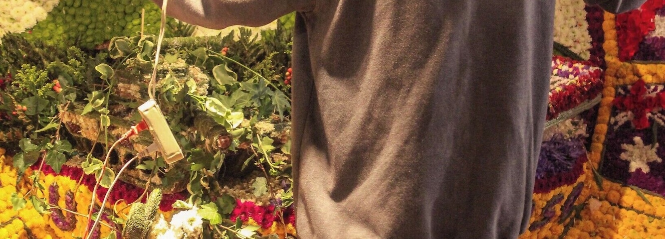 (4) To be honest, the best view of the parade is from home on TV, that is if you want to see the silletas better on the day of⊠However, you donât want to miss being there, the atmosphere is incredible. So I got you the best solution. The nights before you can go up to Santa Elena (about 30 mins from Medellin) where you will find all the participants working on them right in their homes! The whole place is set up with tents, music, food carts, and exhibitions. (Read the full description on the other #festival posts)