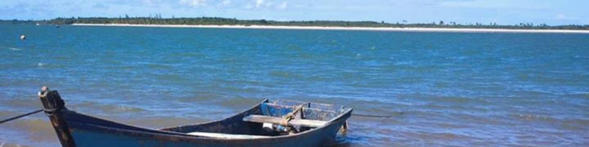 Vou sair pro mar..
Vou trabalhar, meu bem querer..
Se Deus quiser quando eu voltar do mar
Um peixe bom eu vou trazer!