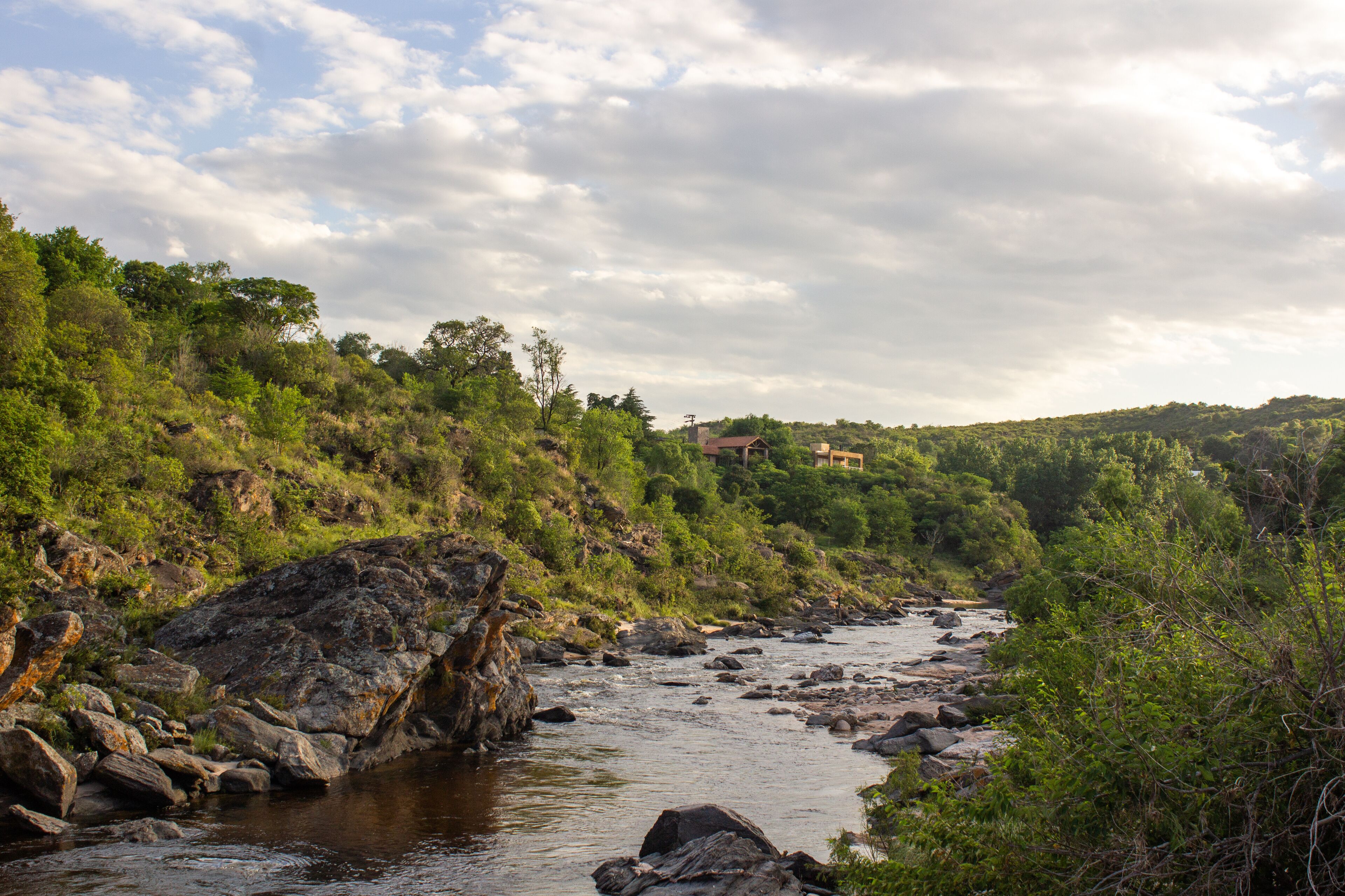 Landscape of river and mountains of Villa Carlos Paz, Argentina (Icho Cruz)