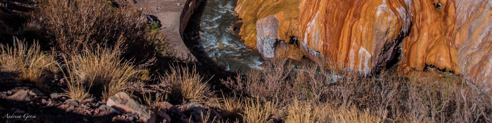 Natural bridge close to the border between Argentina and Chile and also close to Aconcagua. There used to be a thermal bath there which now is abandoned and also there was a fancy hotel which was destroyed by an avalanche. The only thing remaining is a church building which is not used anymore and souvenir stands.
#puentedelinca