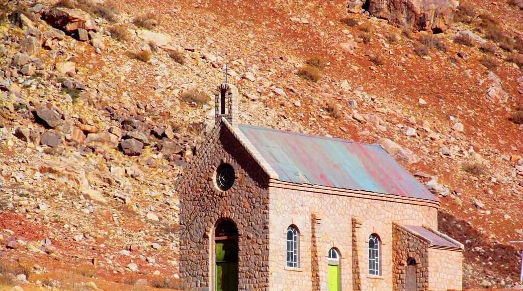 Historical chapel, our Lady of the snows. It was closed to a famous thermal Hotel, built in 1925, where people of the high society used to frequent, and practice sports. This chapel miraculously survived a snowslide, in 1965, that destroyed the Hotel. #colorful
