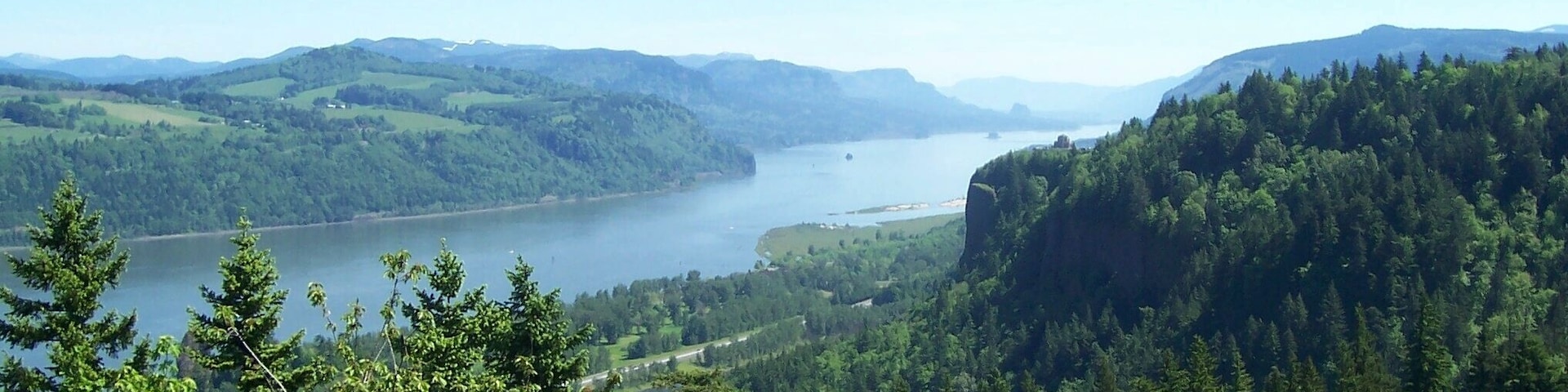 Nice view of the magnificent Columbia River. Just imagine Lewis and Clark sailing this when searching for Pacific Ocean.