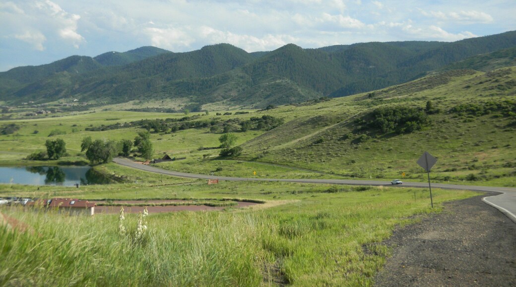 Ken Caryl Valley should be the backdrop for a western. I can almost see Indian Palominos galloping across the plain...
#littletonCo
#Nature
