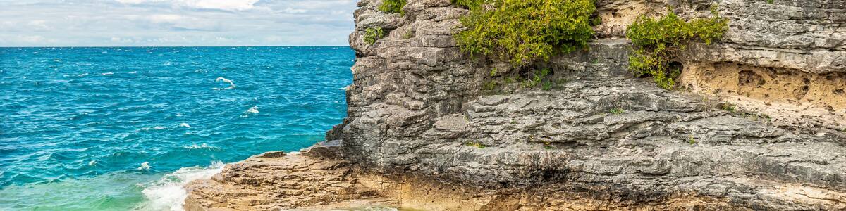 The Indian Head Cove in The Bruce Peninsula National Park, Ontario, Canada near The Grotto, Bruce trail, Georgian Bay Trail and Cyprus lake at Tobermory tourist attractions. Canadian staycation.