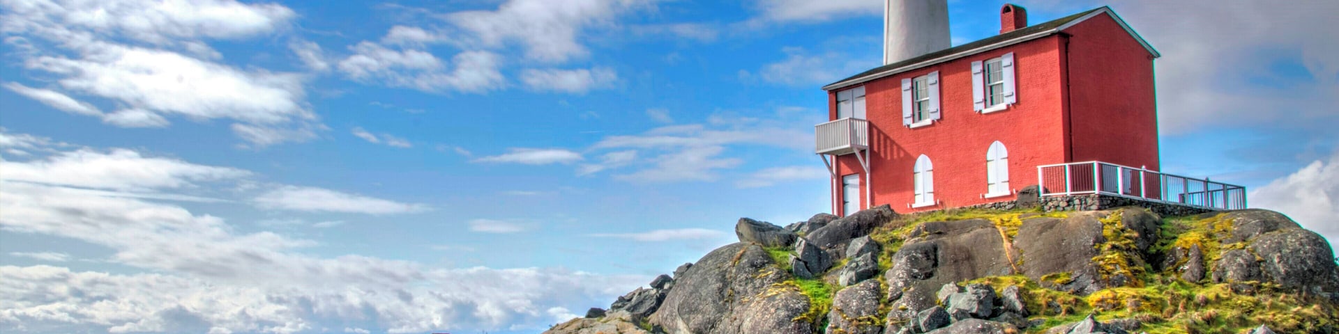 This is a great place to visit in the Spring! There are very few people around, and you practically have the place to yourself to set up shop! Definitely try going around sunset, it has the perfect set up and you won't have to struggle with crowds. #BeachTips