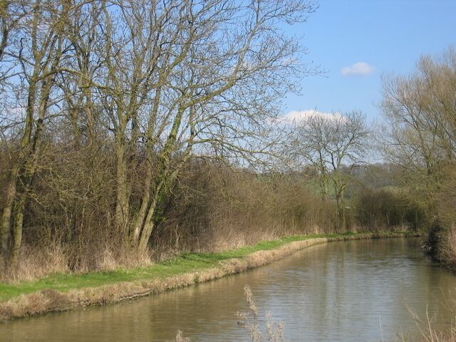 Oxford Canal. Looking east along the Oxford Canal as it meanders through the square following the contours of the land.