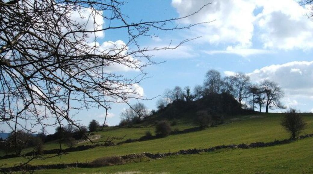 Grey Tor, from track, Limestone Way