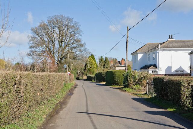 Canada Road as it passes Yew Farm on the left