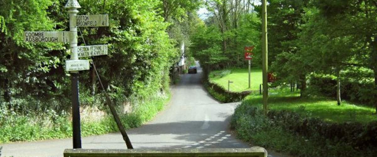 Road junction at Noah's Hill