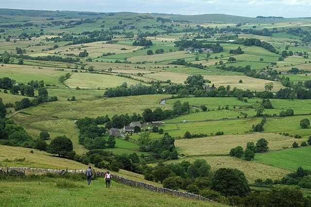 Stroll through the hills The upper reaches of the Manifold snakes its way through the borderland of Staffordshire & Derbyshire.