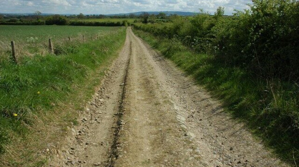 Track to the south of Cowsden Track and right of way to the south of Cowsden near Upton Snodsbury. Bredon Hill can be seen on the horizon.