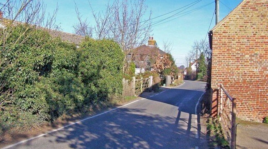 Breach village Taken from the entrance to Breach Farm.