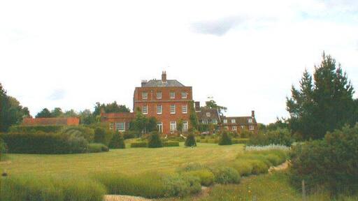 Country Hall, Tatingstone
