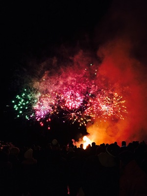 Bonfire night, great atmosphere and free tea and hot dogs