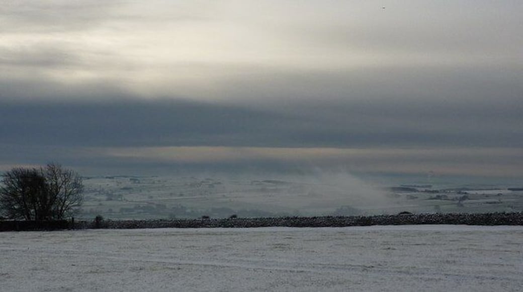 Looking south across Taddington Moor Snow on the fields again, but half a mile to the west there is none