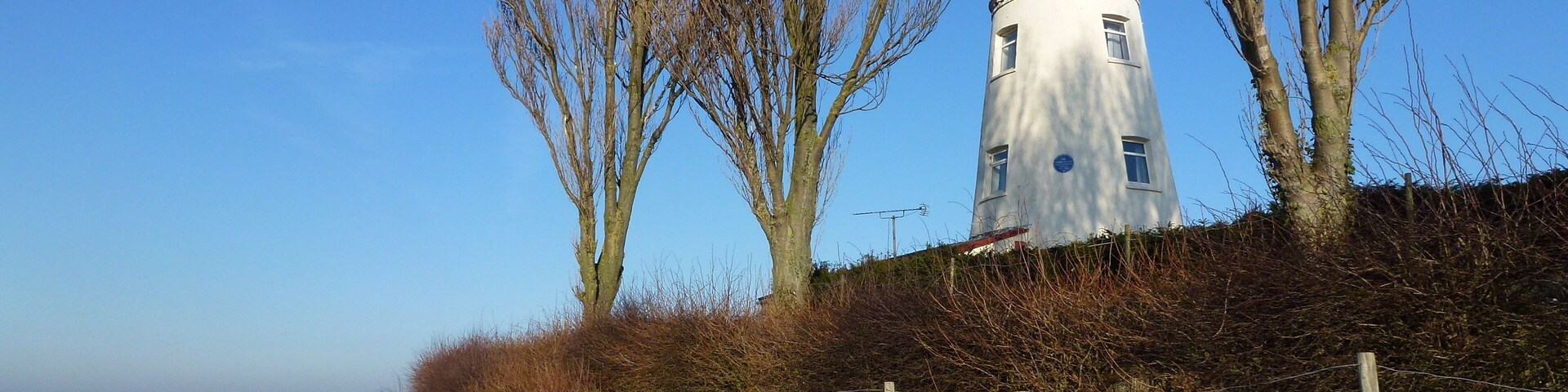 East bank lighthouse near Guy's Head north of Sutton Bridge