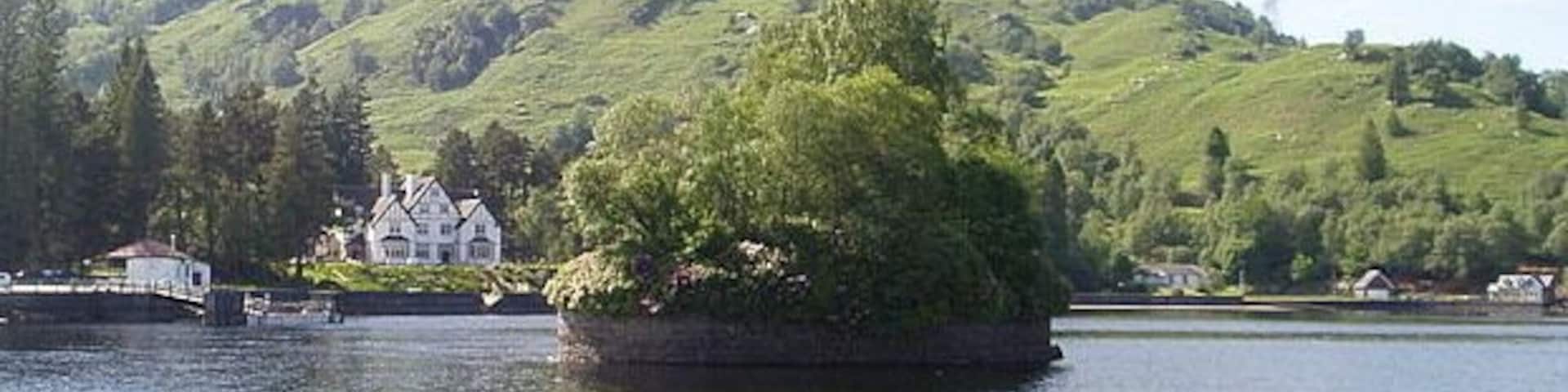 Lochside House, Stronachlachar, Loch Katrine Lochside House at Stronachlachar, Loch Katrine. Part of the Loch Lomond and Trossachs Park. Lochside House has recently been refurbished and is now a self catering holiday house with cottages. http://www.lomondandtrossachs.com