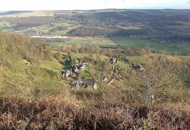 Stanton Lees from Stanton Moor Behind lies Darley Dale in the Derwent valley, with the main part of the village on the right of the picture and the Firth Rixon rolling mills plant on the left.