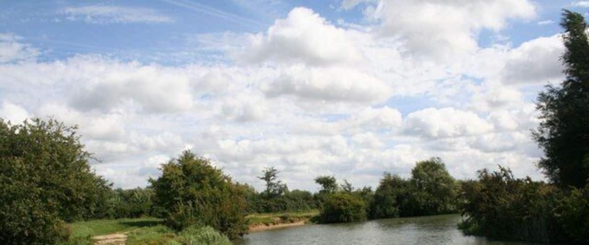 Bend in the river Quite a sharp one at that, not far from Stonehenge Farm.