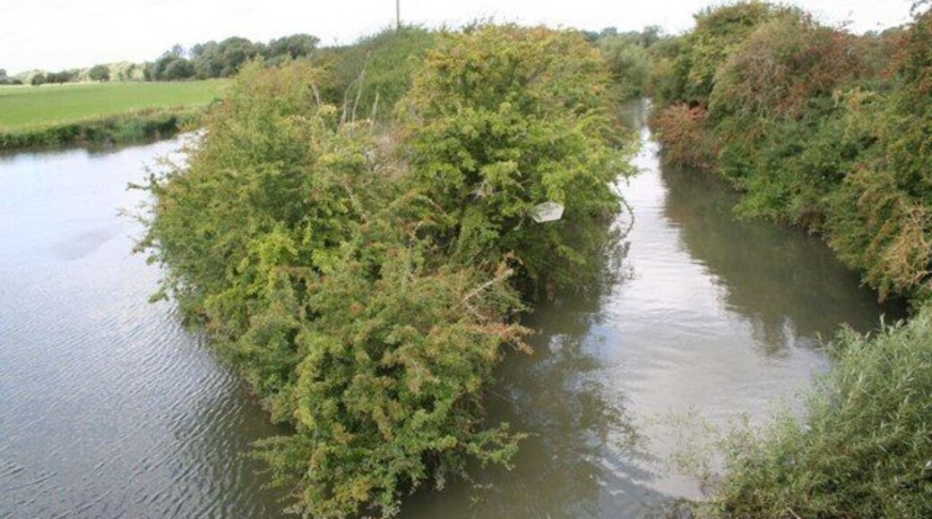 Joining of rivers. Point at which the River Windrush joins the River Thames at Newbridge. The Windrush is to the right 1465914.