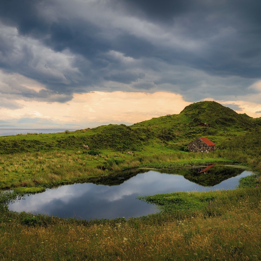 Goodnight from right mood Isle of Skye. I was on a little drive around the island today and I captured this view on the north near the village called Staffin.
