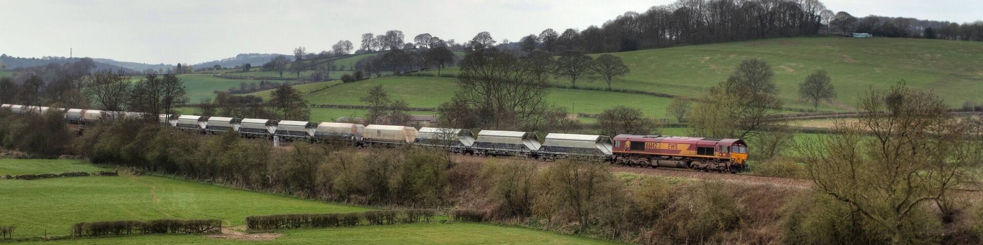 66142 passes Shaw Wood , Oakerthorpe working 4M11 Washwood Heath - Peak Forest