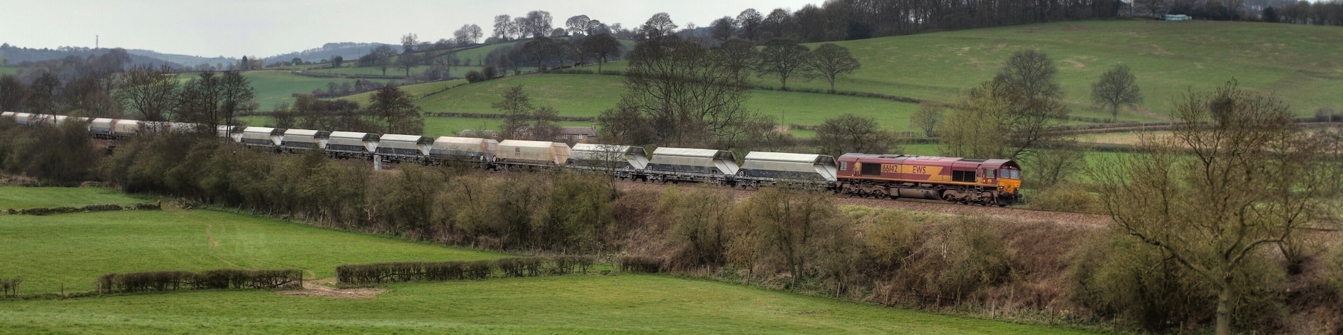 66142 passes Shaw Wood , Oakerthorpe working 4M11 Washwood Heath - Peak Forest
