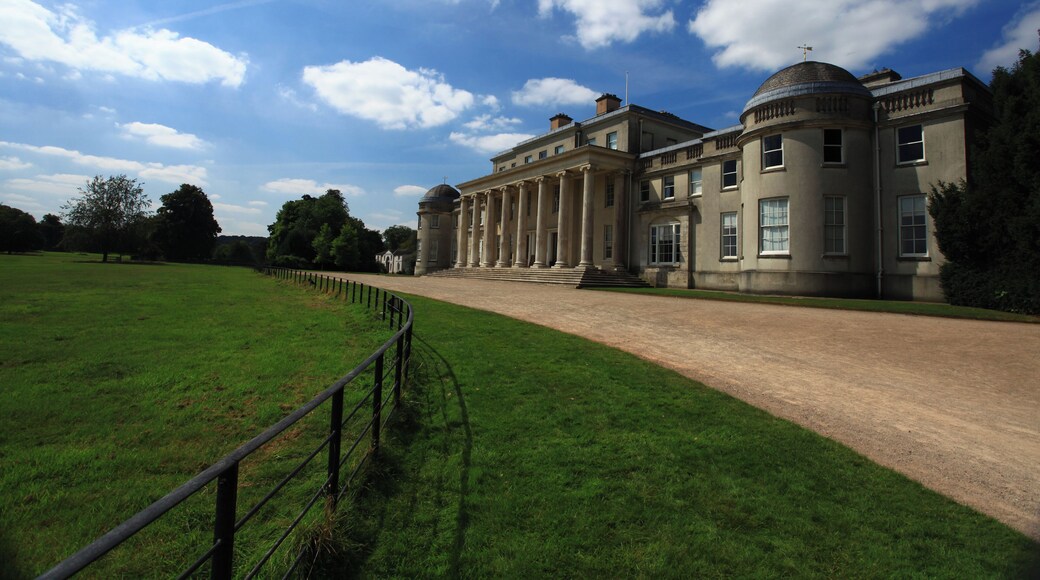 Shugborough Hall Wikidata has entry Q7504671 with data related to this item.