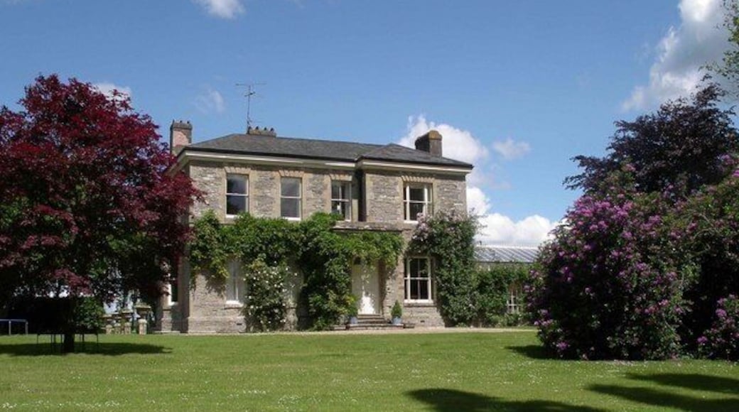 Uphampton Farm House This impressive Victorian house was built by Lord Bateham on his estate at Shobdon in 1858 as part of the development of a model farm. It was occupied by his farm steward.