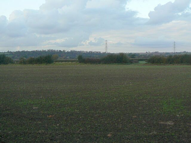 The Holmes The large flat area inside the sweeping bend of the River Trent past Burton Joyce.